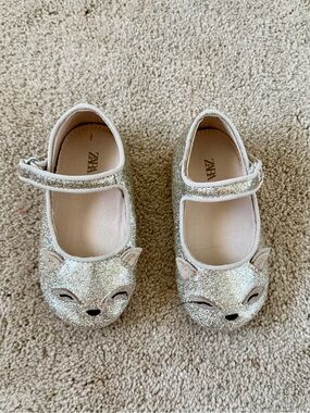 Zara Girls Glitter Fox Mary Janes - Silver